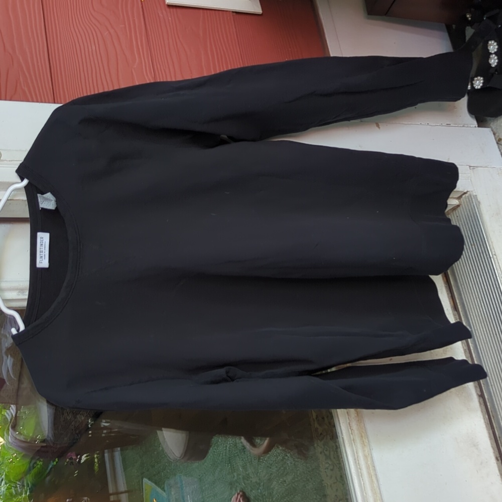 Flint & Tinder black crewneck